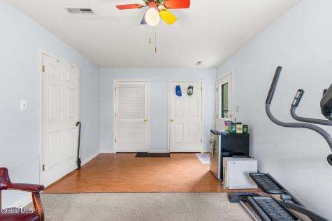 37 Wicken Square Albany NY 12205