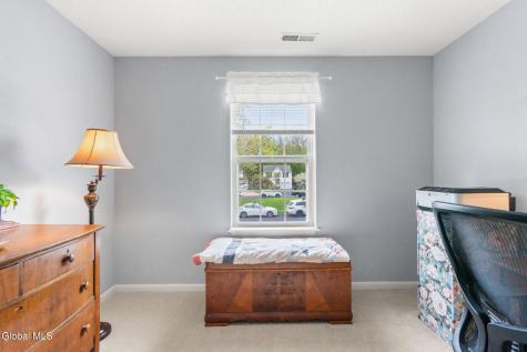 37 Wicken Square Albany NY 12205