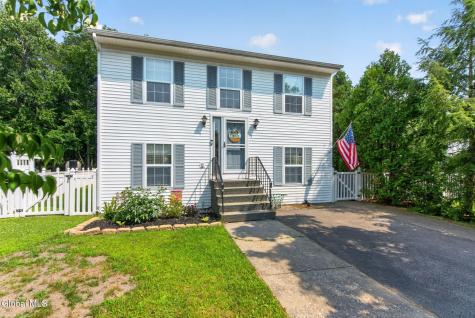 37 Wicken Square Albany NY 12205