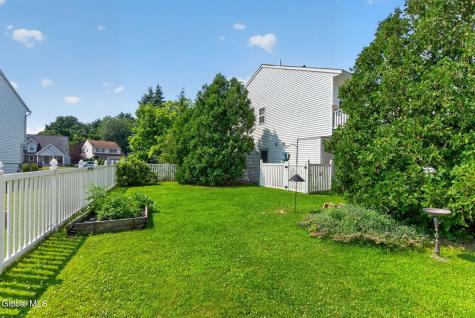 37 Wicken Square Albany NY 12205