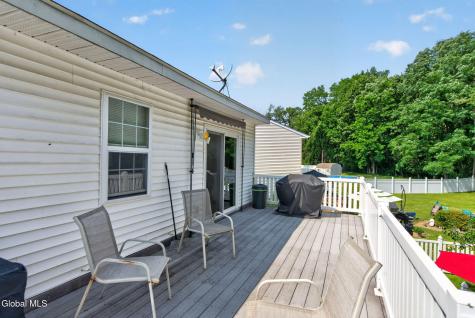 37 Wicken Square Albany NY 12205