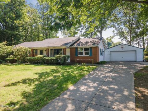 11 Matthew Drive Schaghticoke NY 12154