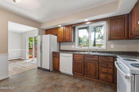 11 Matthew Drive Schaghticoke NY 12154