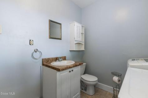 11 Matthew Drive Schaghticoke NY 12154
