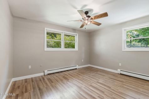 11 Matthew Drive Schaghticoke NY 12154