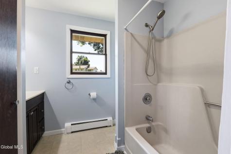11 Matthew Drive Schaghticoke NY 12154