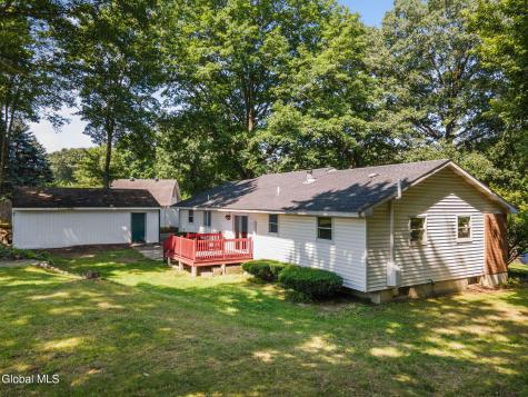 11 Matthew Drive Schaghticoke NY 12154