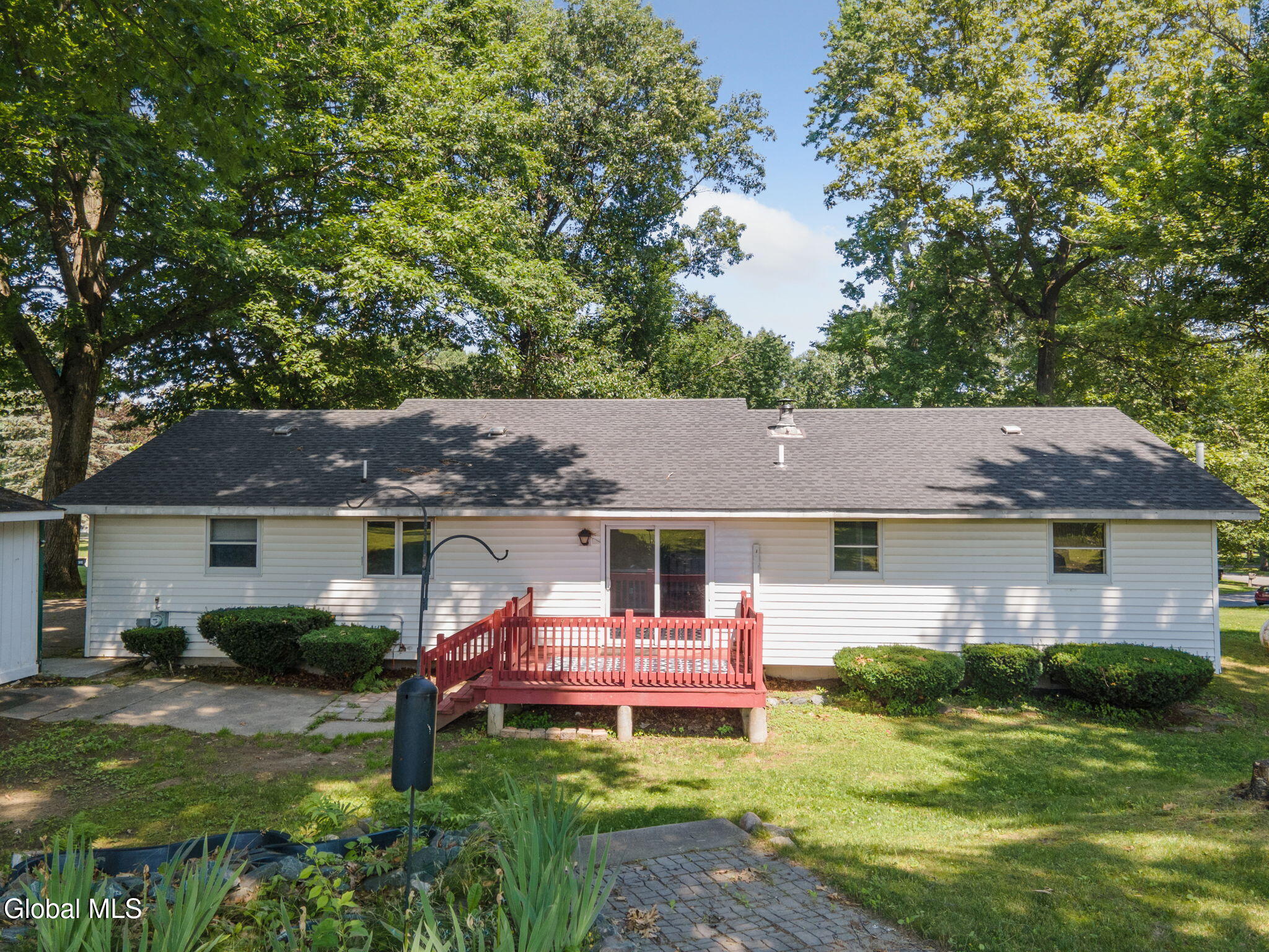 11 Matthew Drive Schaghticoke NY 12154