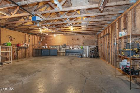 11 Matthew Drive Schaghticoke NY 12154