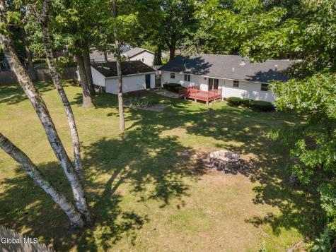 11 Matthew Drive Schaghticoke NY 12154