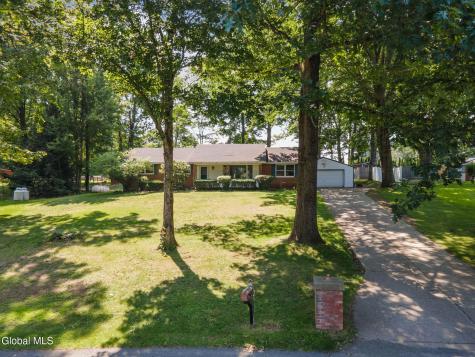 11 Matthew Drive Schaghticoke NY 12154