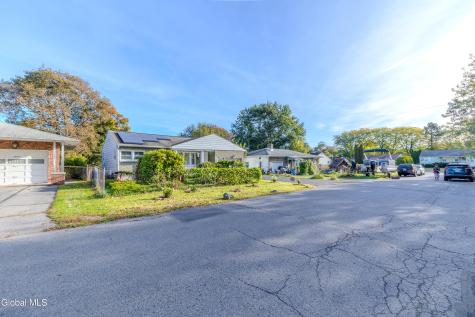 2359 Lawnwood Avenue Schenectady NY 12304