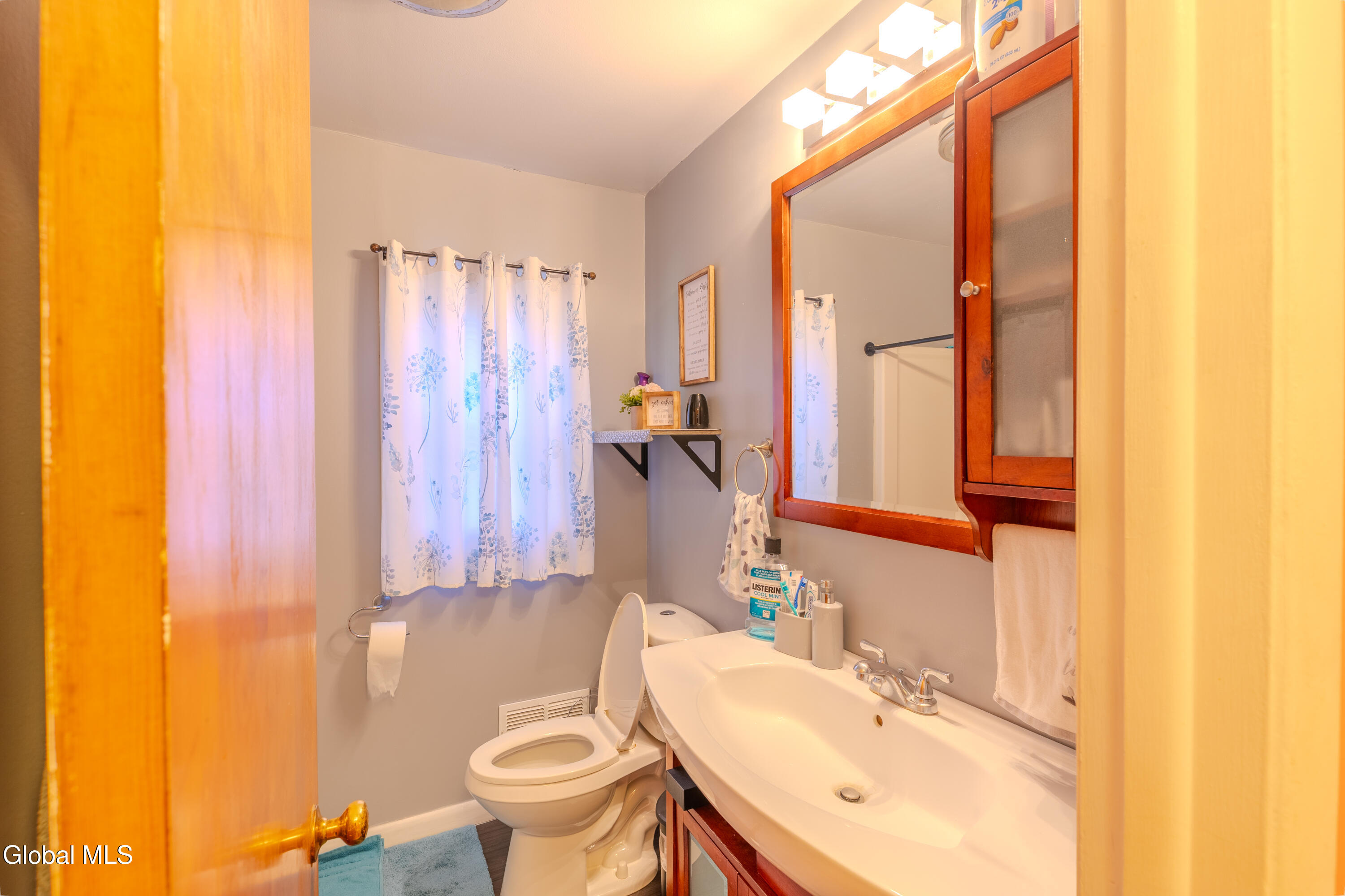 2359 Lawnwood Avenue Schenectady NY 12304