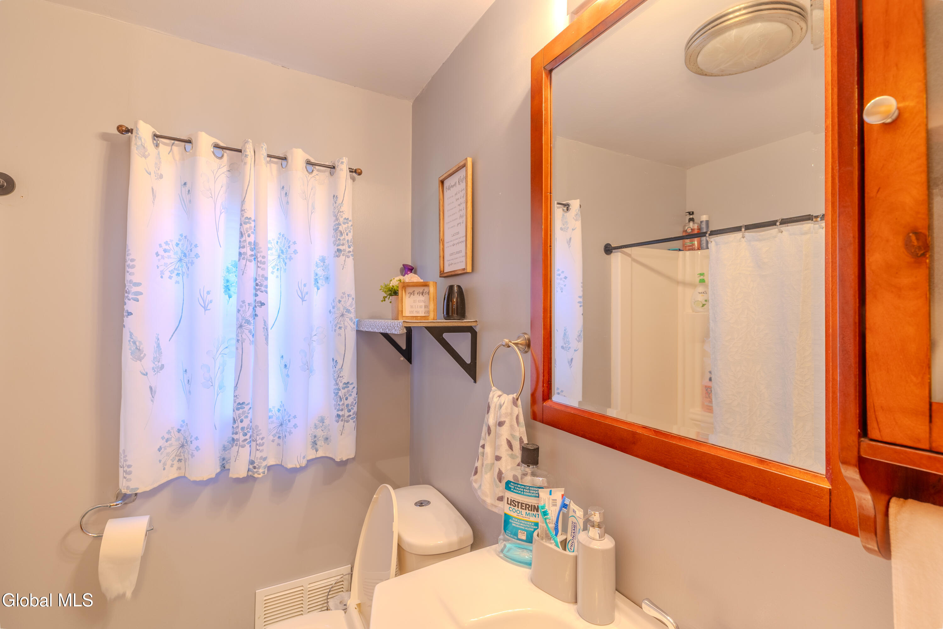 2359 Lawnwood Avenue Schenectady NY 12304