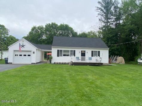 4 Geers Hollow Lane Hoosick Falls NY 12090
