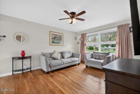 117 Locust Park Colonie NY 12205