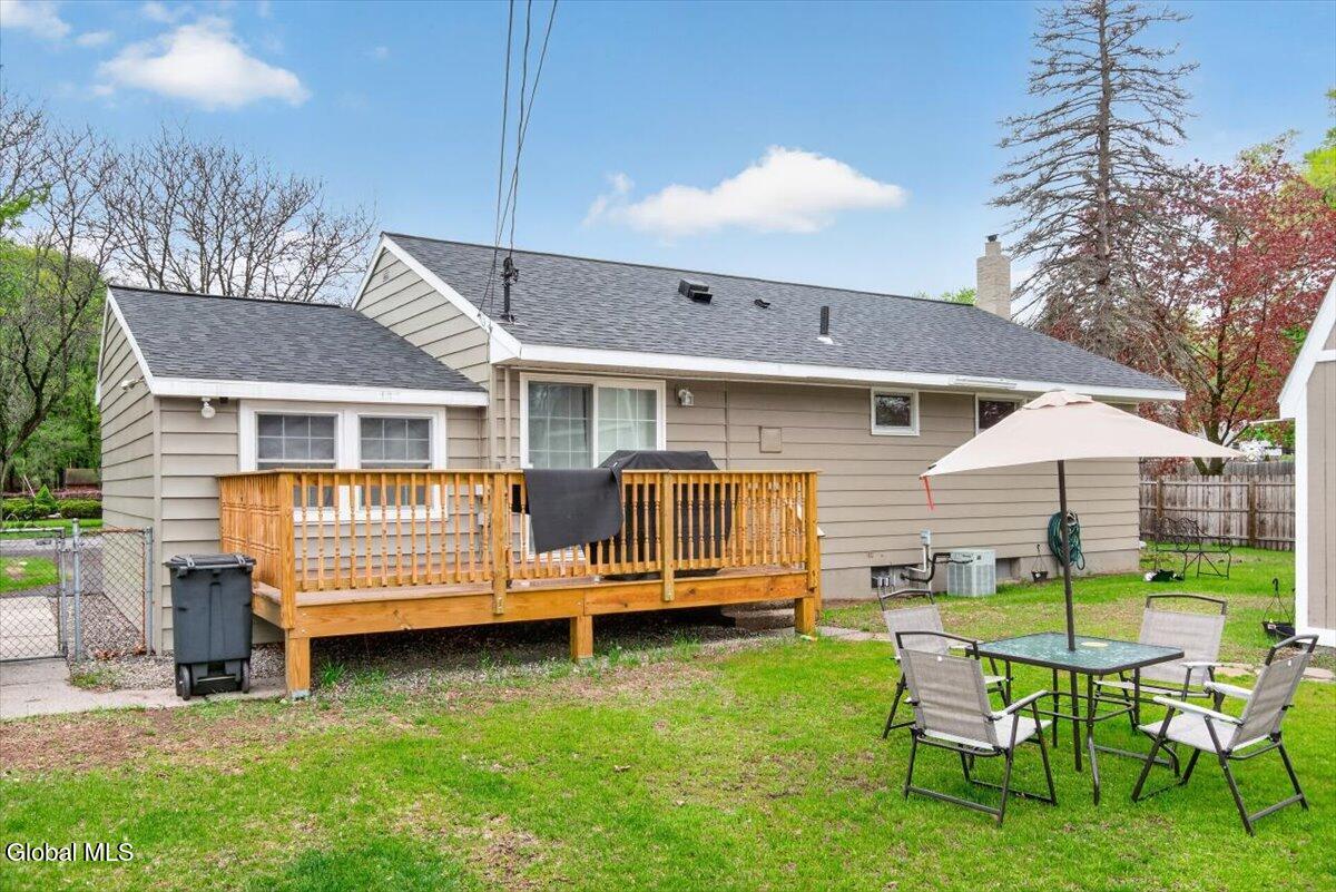 117 Locust Park Colonie NY 12205
