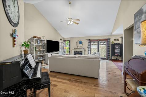 102 Stafford Lane Niskayuna NY 12309