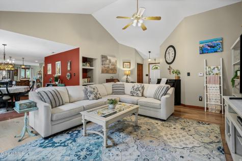 102 Stafford Lane Niskayuna NY 12309