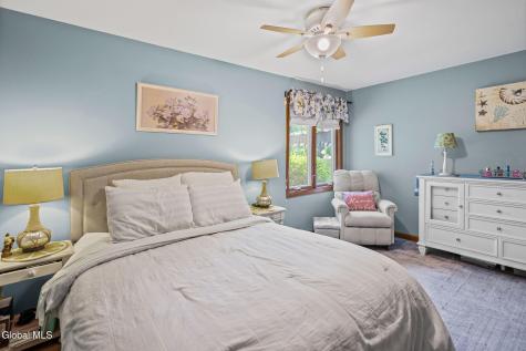 102 Stafford Lane Niskayuna NY 12309