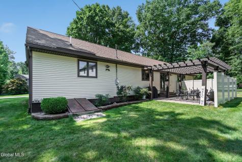 102 Stafford Lane Niskayuna NY 12309
