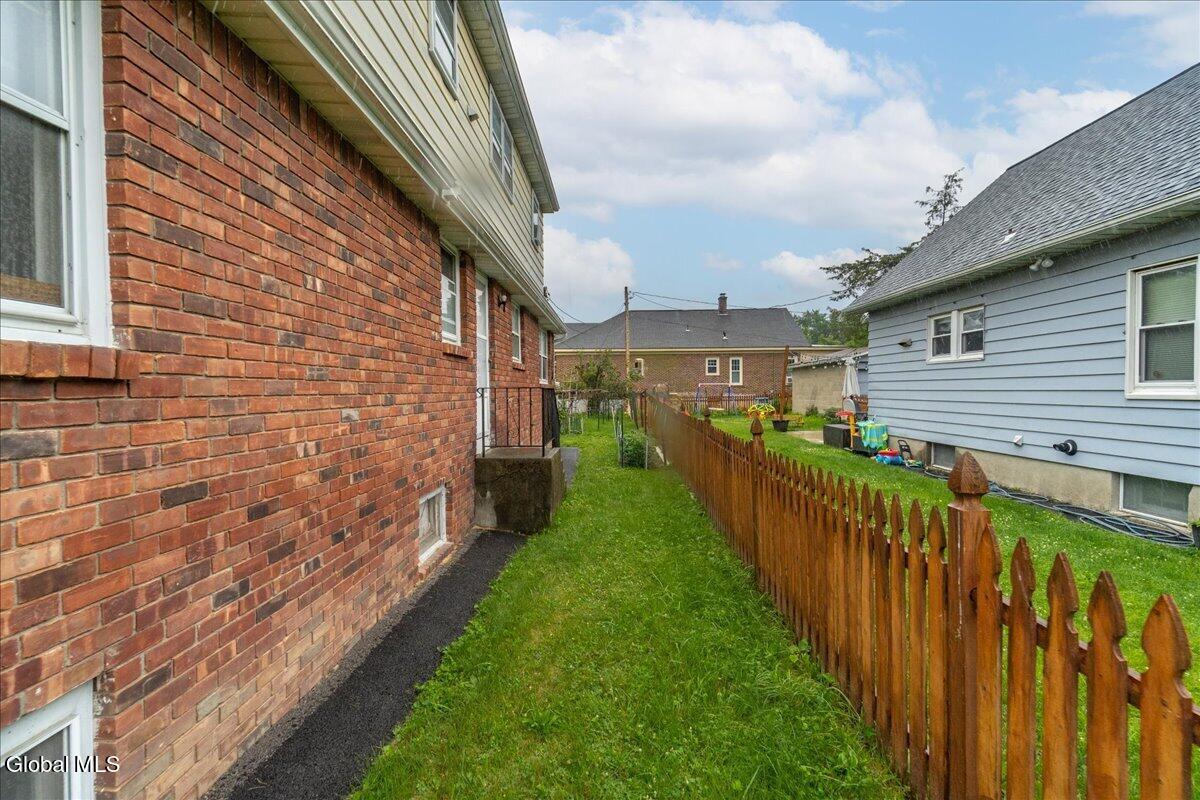 39 Dartmouth Street Albany NY 12209