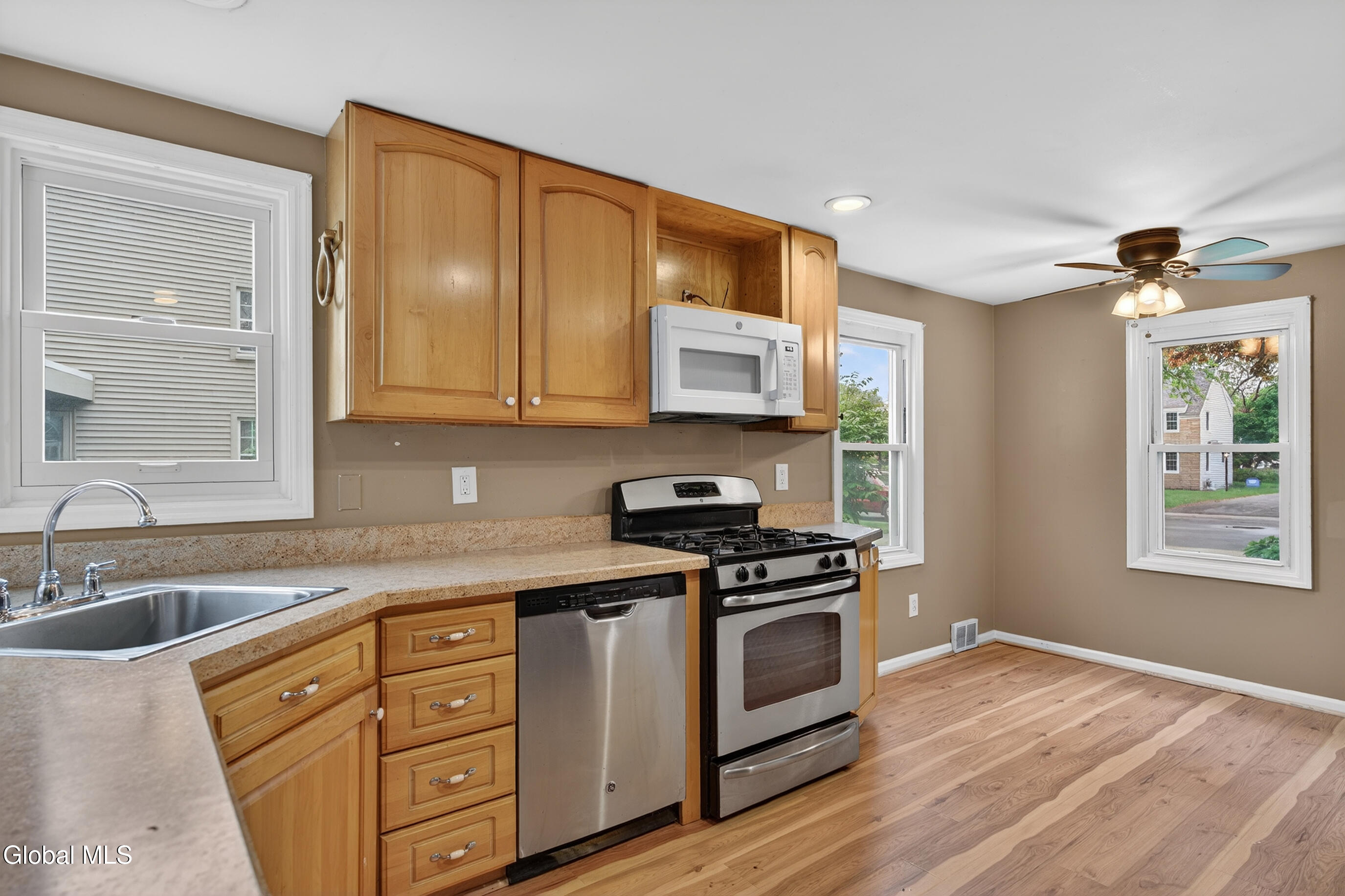 37 Victor Street Albany NY 12206