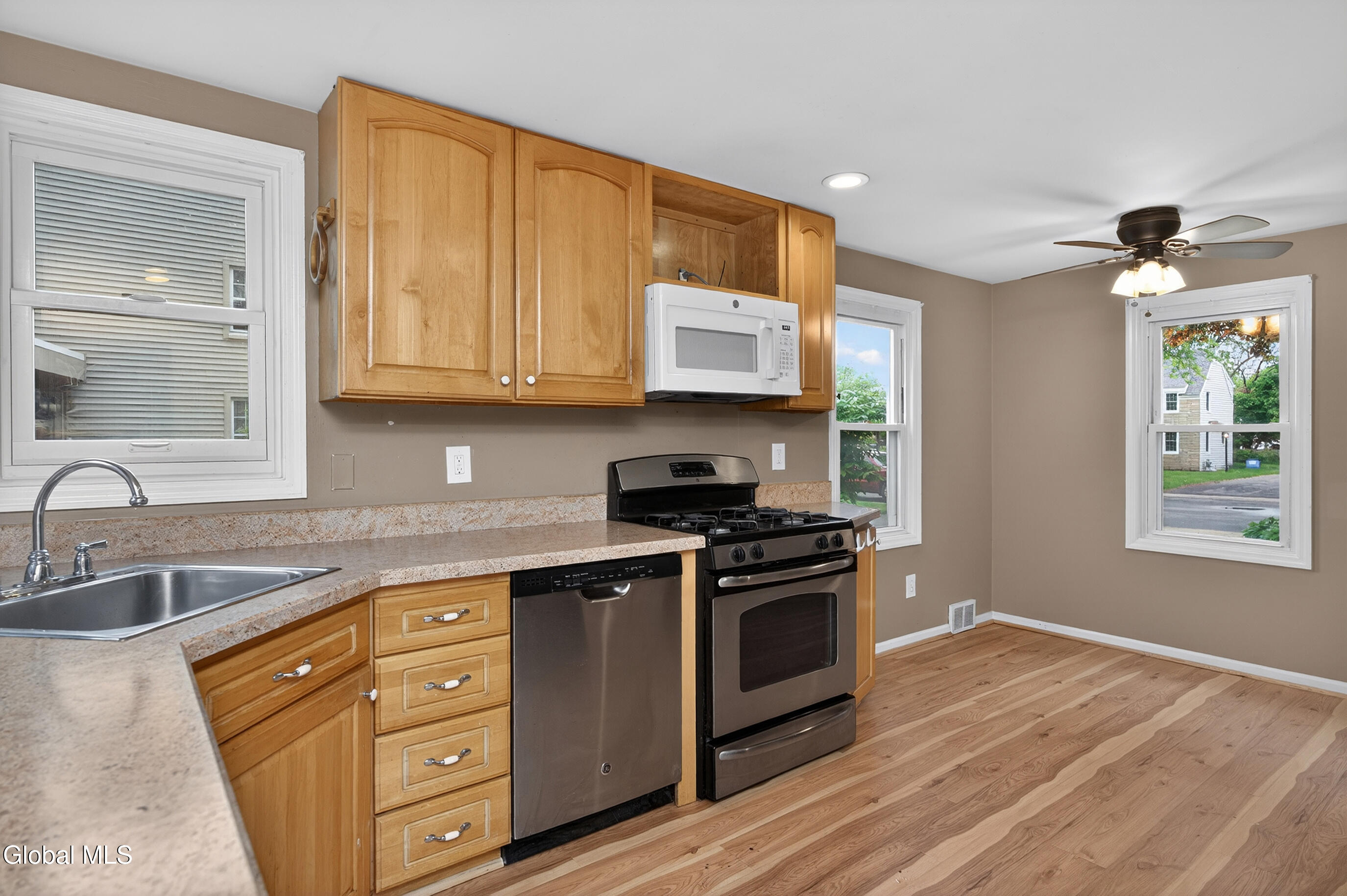 37 Victor Street Albany NY 12206