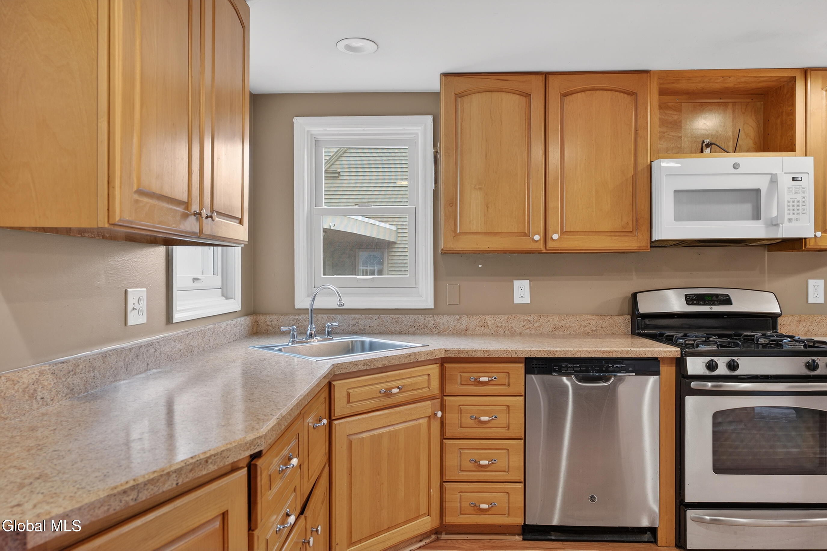 37 Victor Street Albany NY 12206