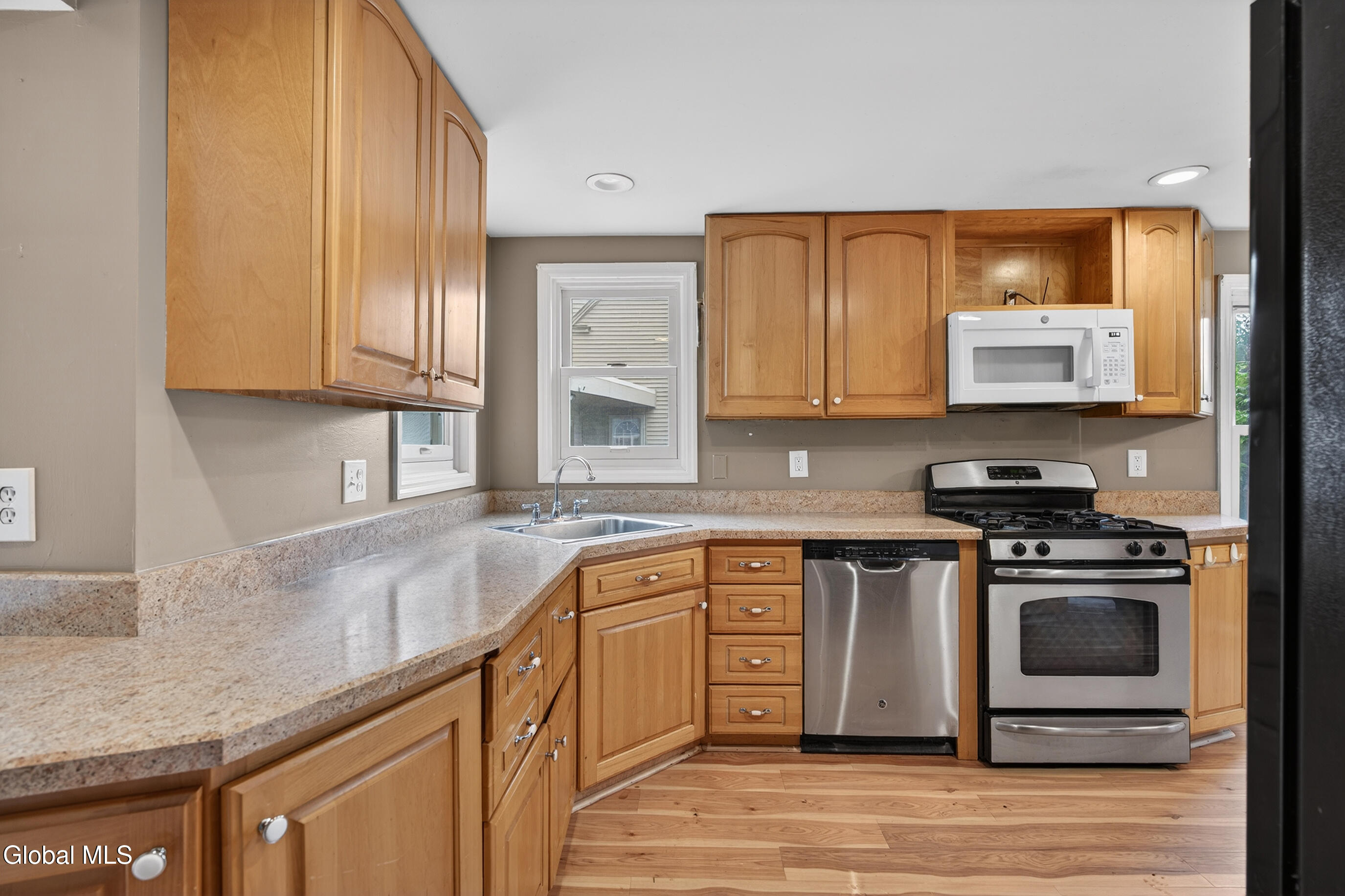 37 Victor Street Albany NY 12206