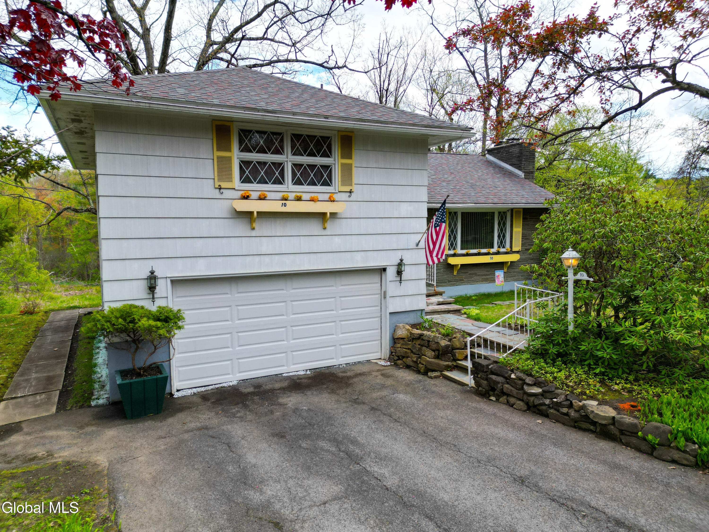 10 Woodland Drive Johnstown NY 12095