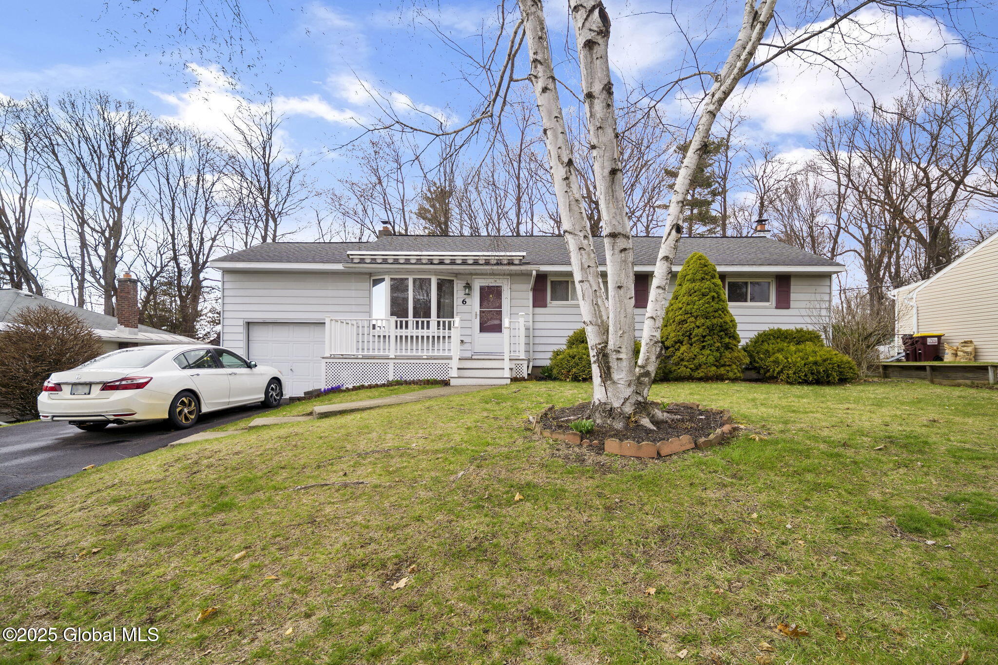 6 Tipton Drive Loudonville NY 12211