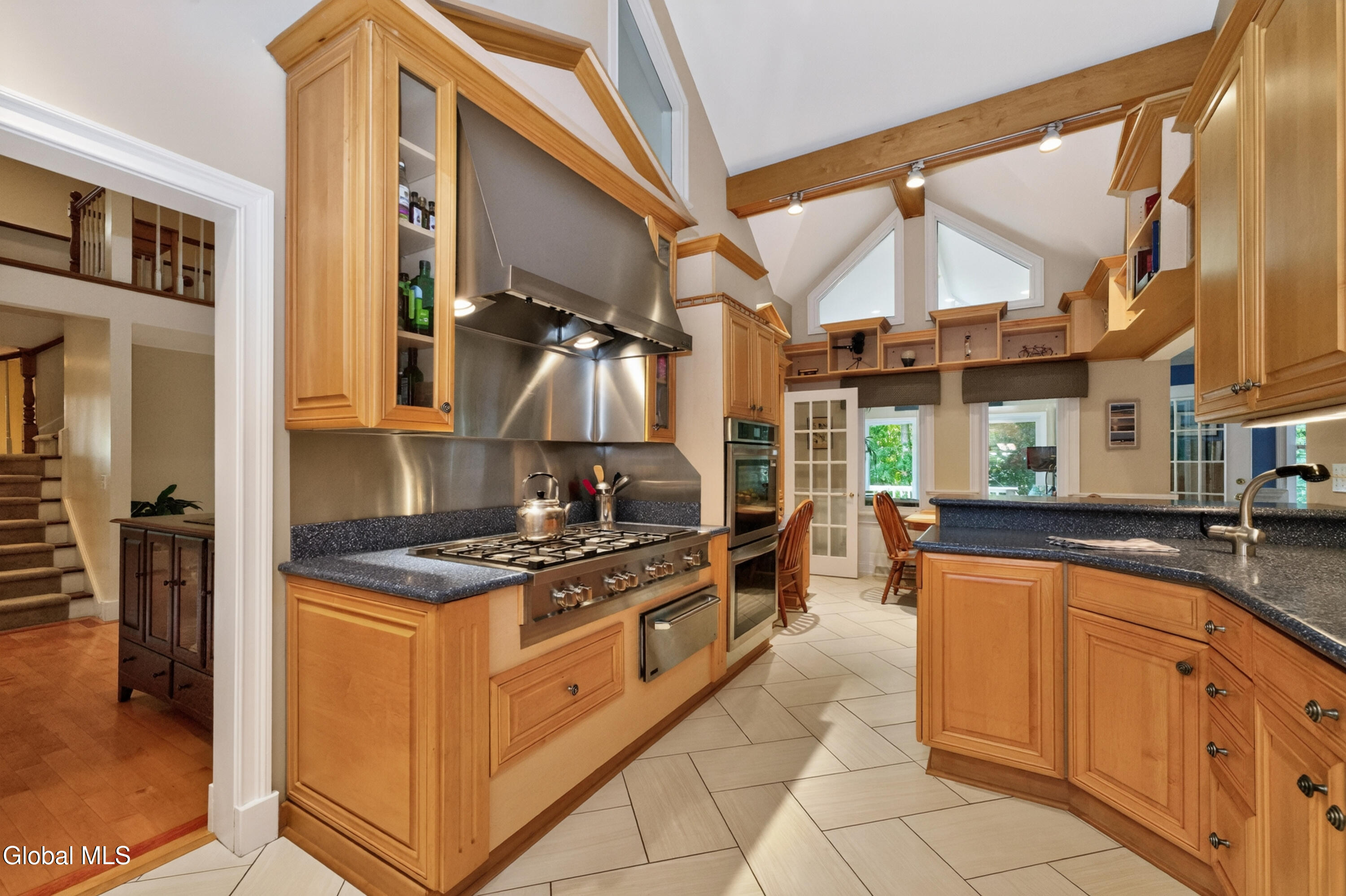 4 Massachusetts Court Rexford NY 12148
