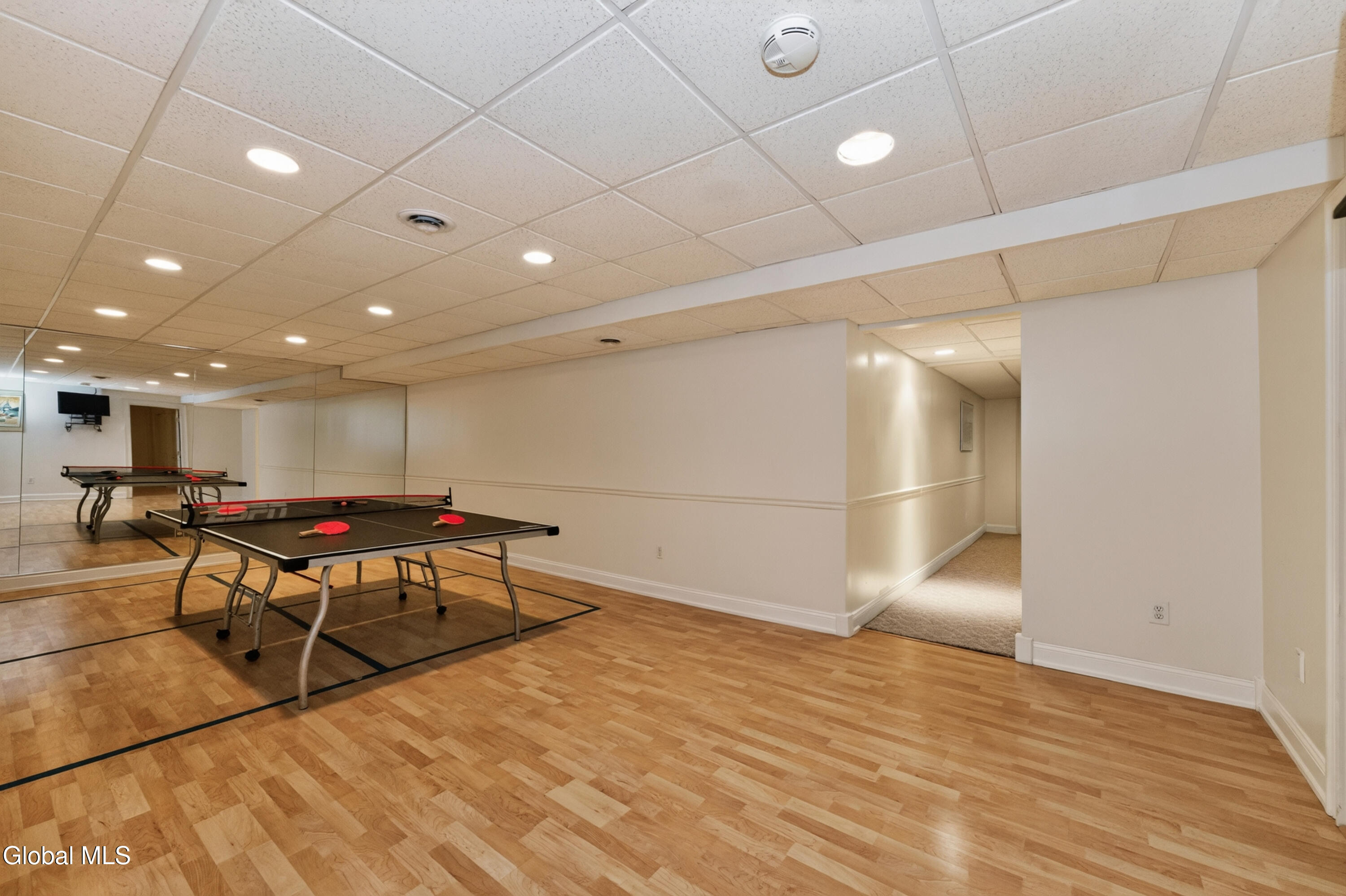 4 Massachusetts Court Rexford NY 12148