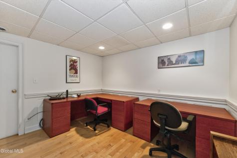 4 Massachusetts Court Rexford NY 12148