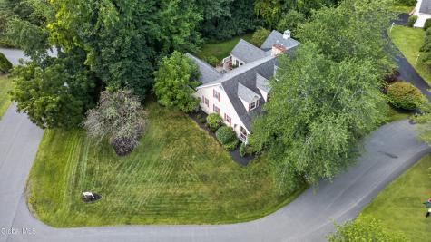 4 Massachusetts Court Rexford NY 12148
