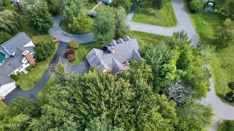 4 Massachusetts Court Rexford NY 12148