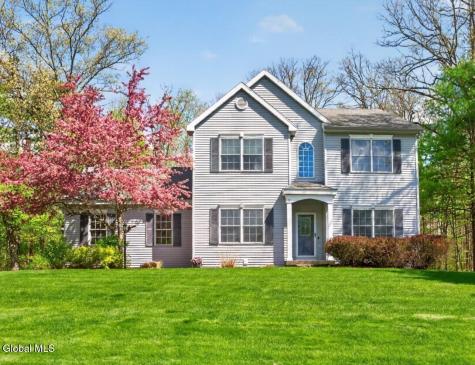 11 Quincy Lane Queensbury NY 12804