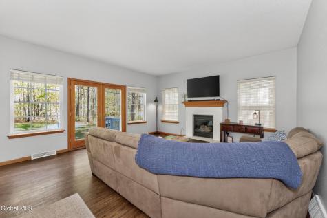 11 Quincy Lane Queensbury NY 12804