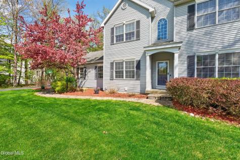 11 Quincy Lane Queensbury NY 12804