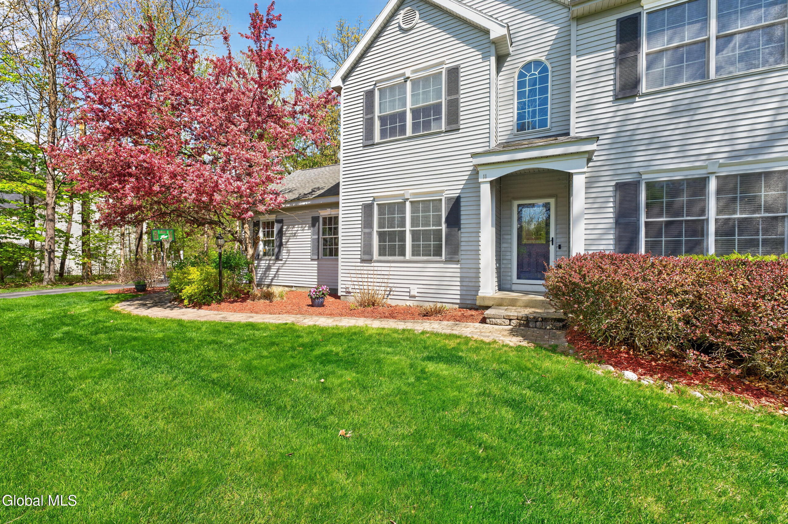11 Quincy Lane Queensbury NY 12804