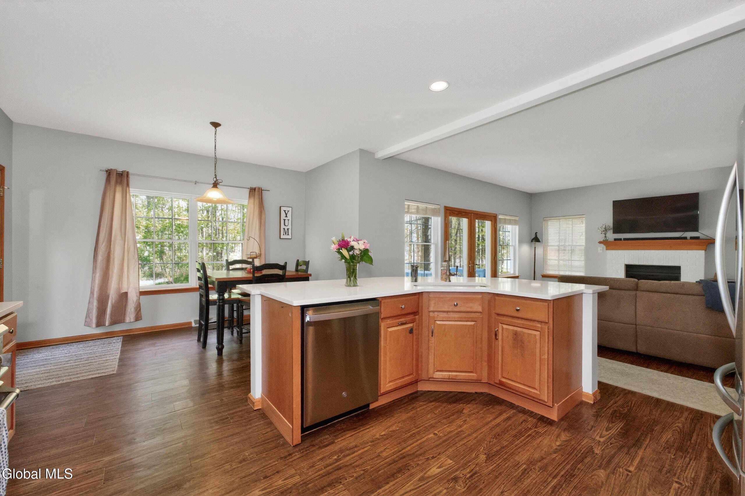 11 Quincy Lane Queensbury NY 12804