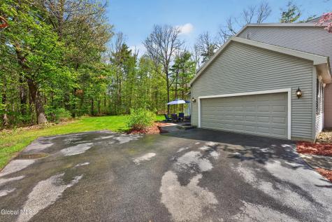 11 Quincy Lane Queensbury NY 12804