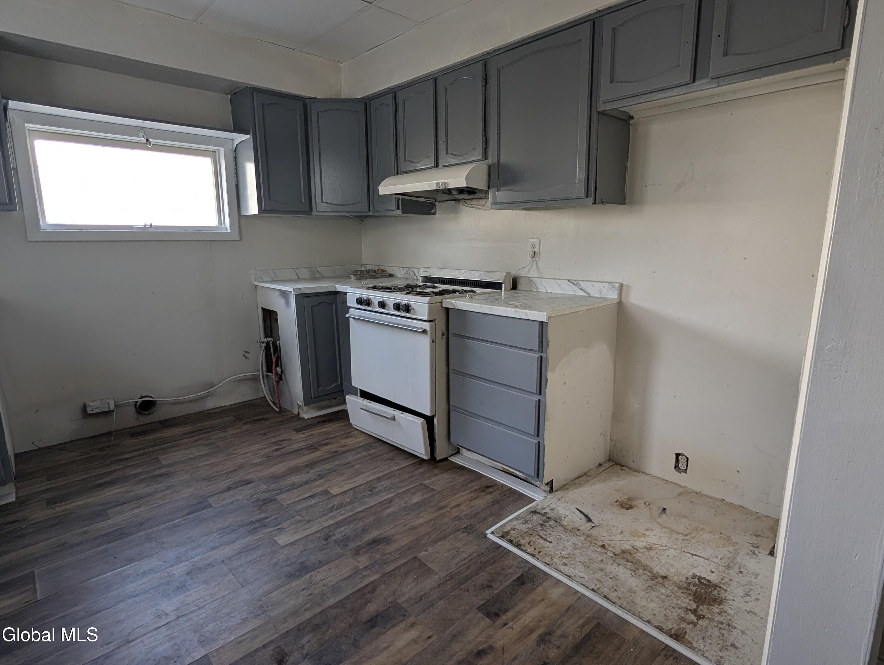 7 Baker Street Johnstown NY 12095