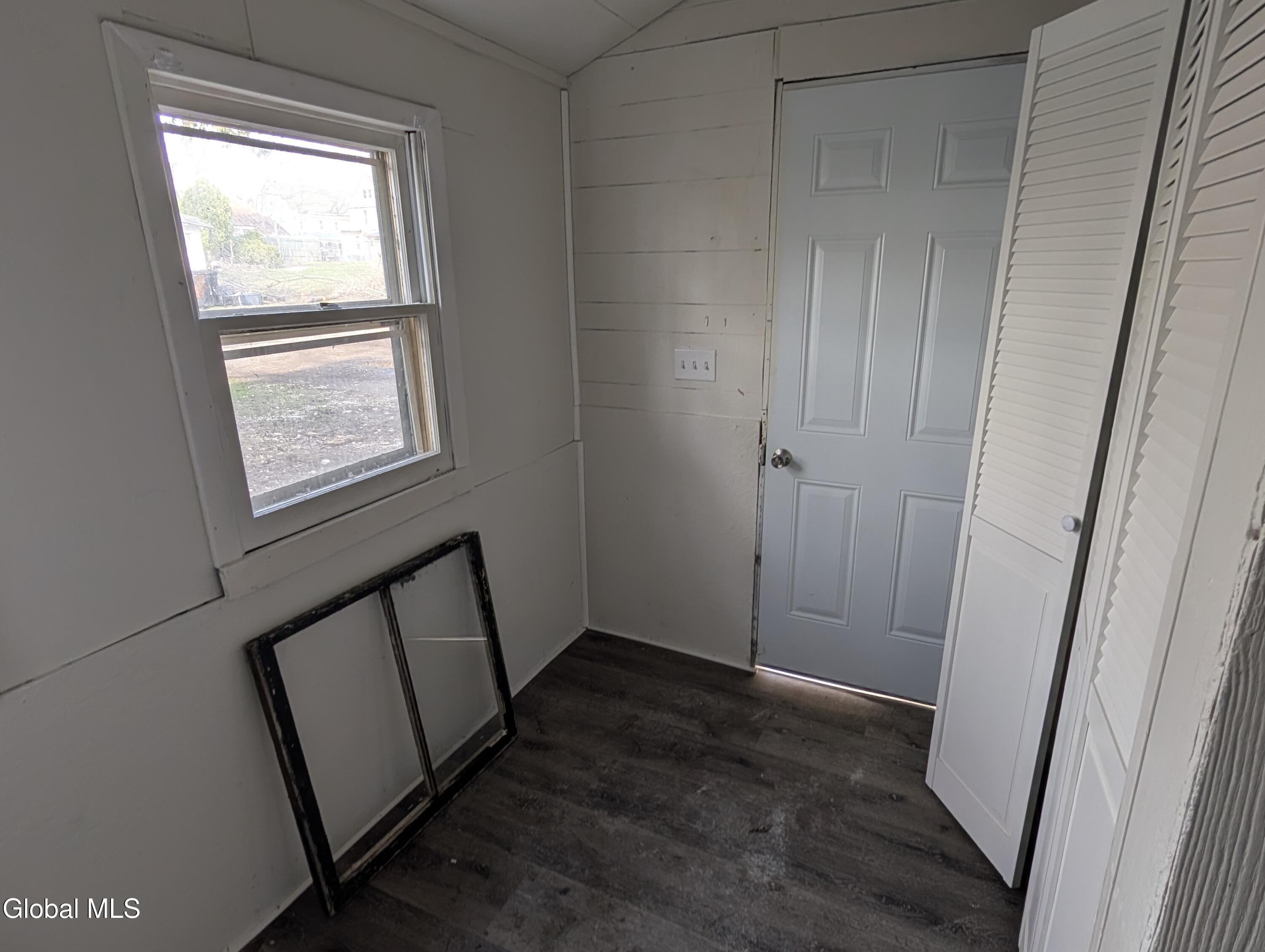 7 Baker Street Johnstown NY 12095