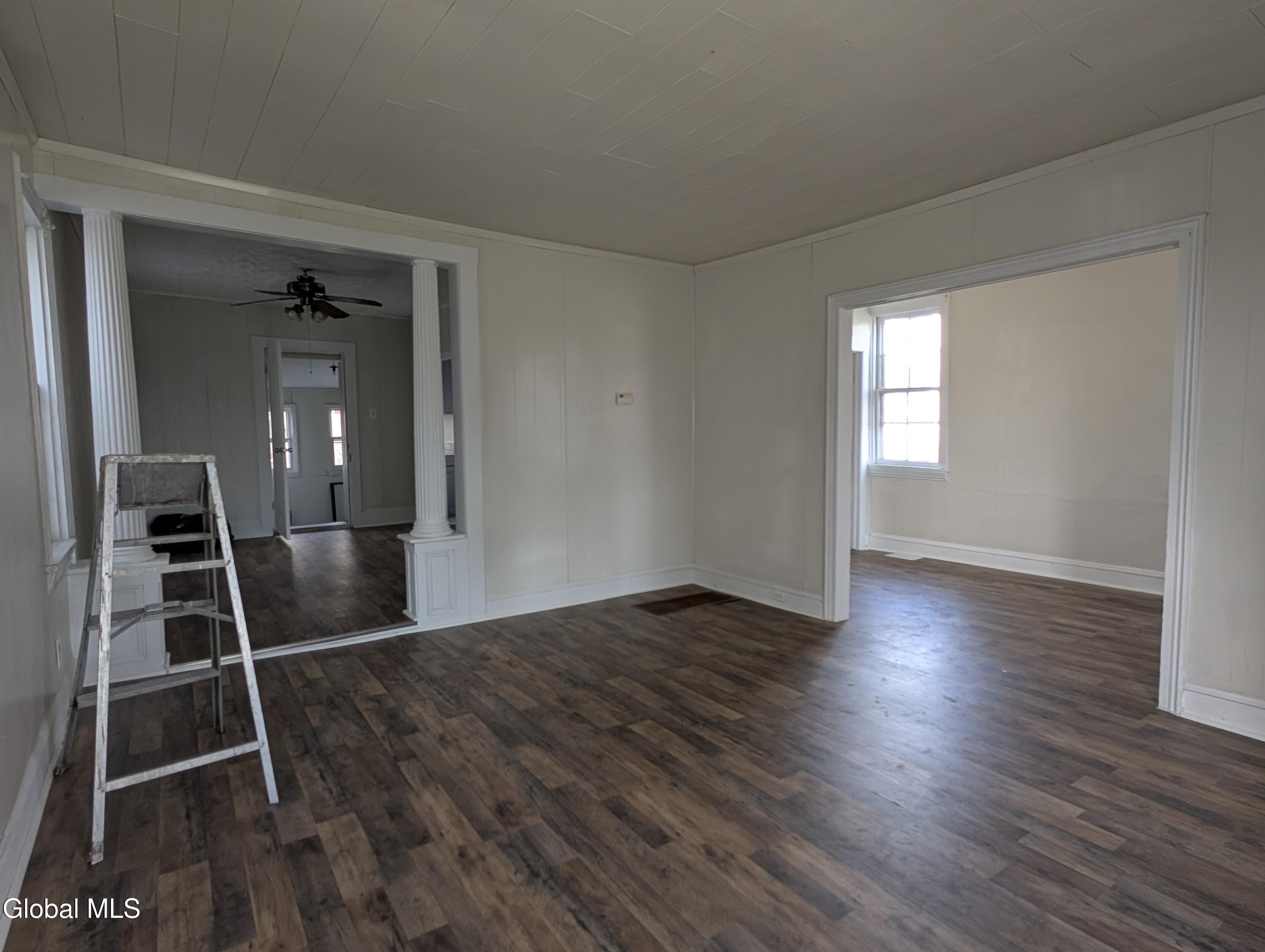 7 Baker Street Johnstown NY 12095