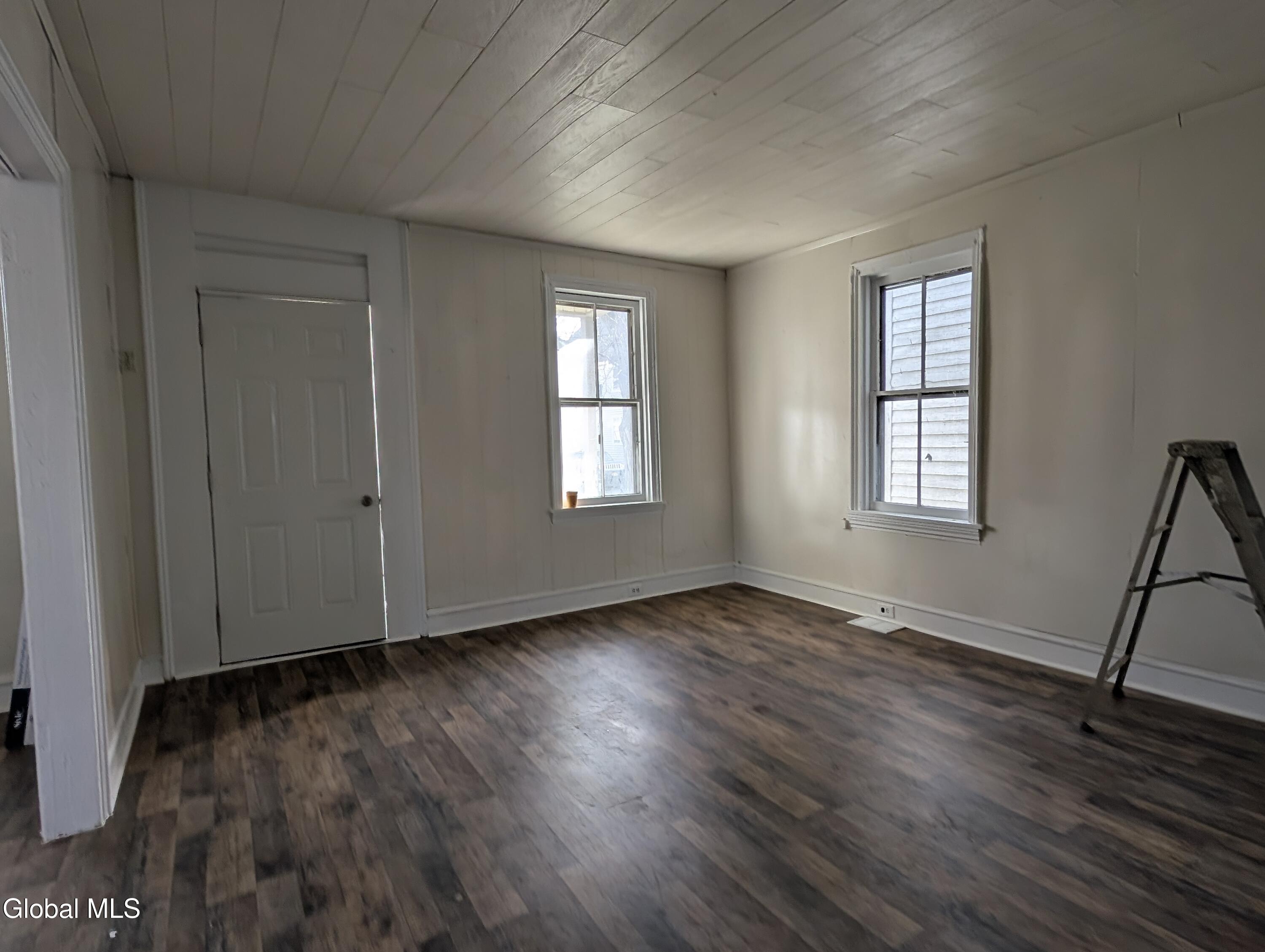7 Baker Street Johnstown NY 12095