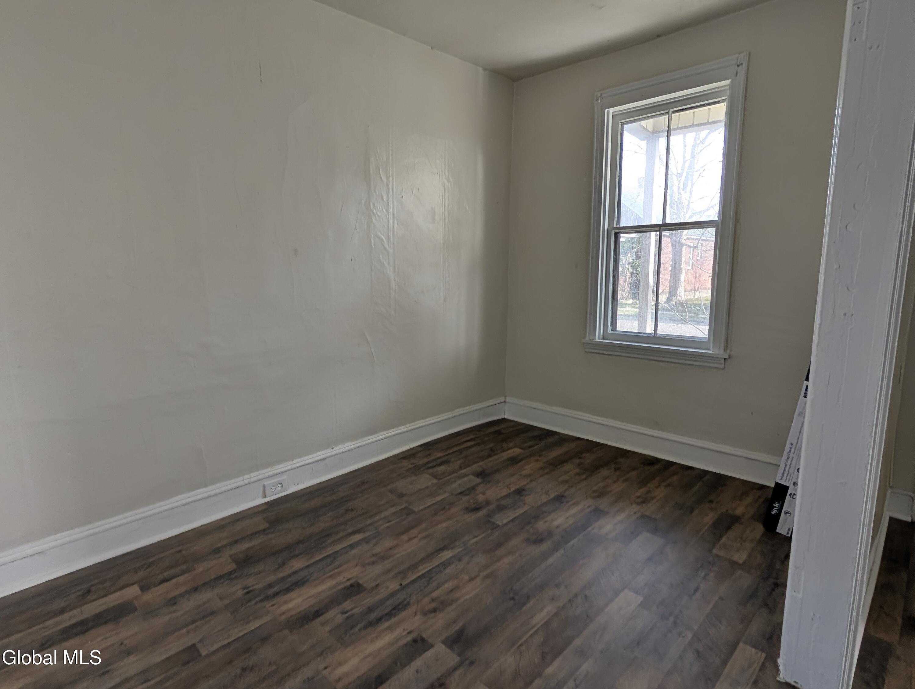 7 Baker Street Johnstown NY 12095