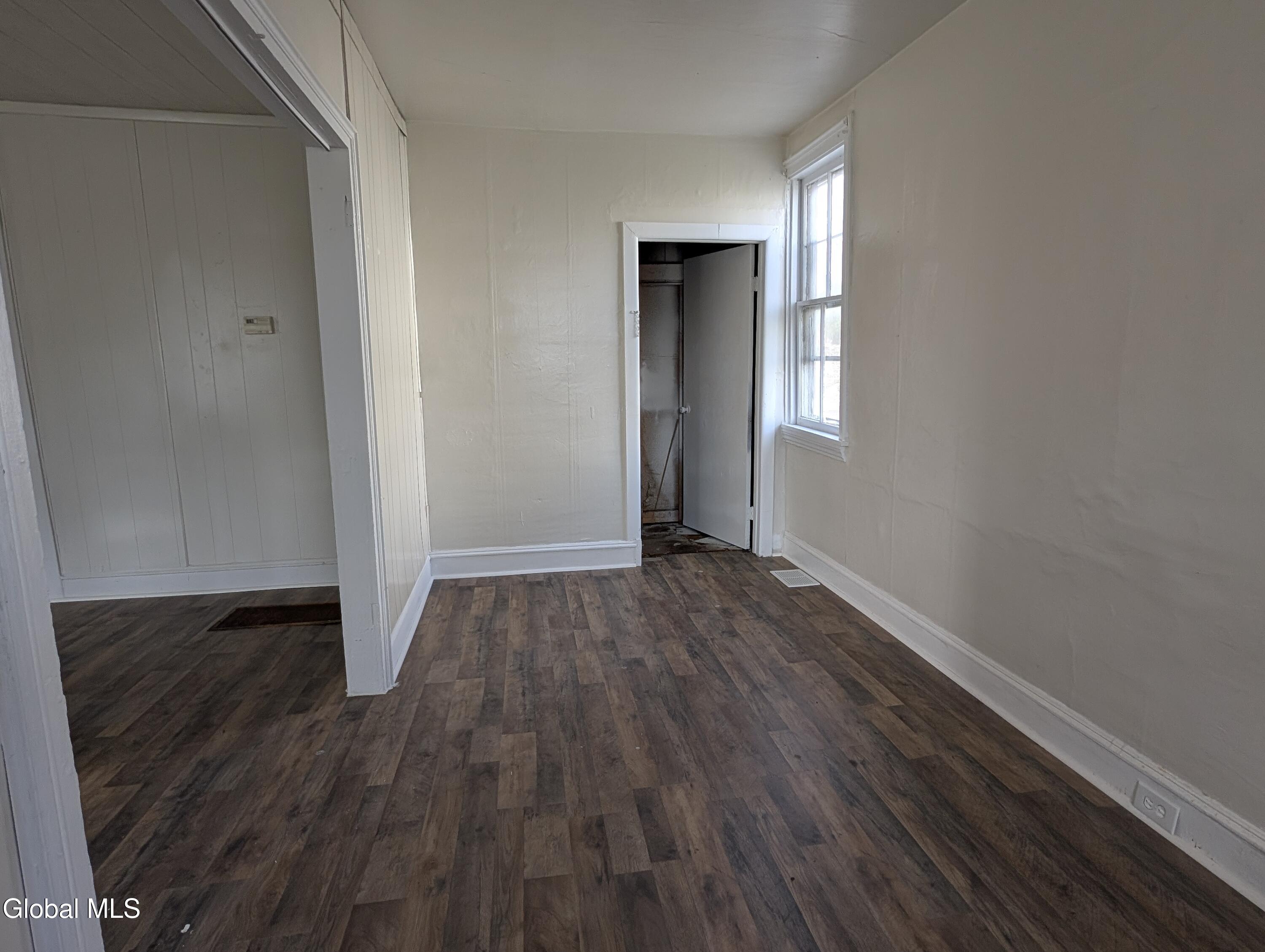 7 Baker Street Johnstown NY 12095