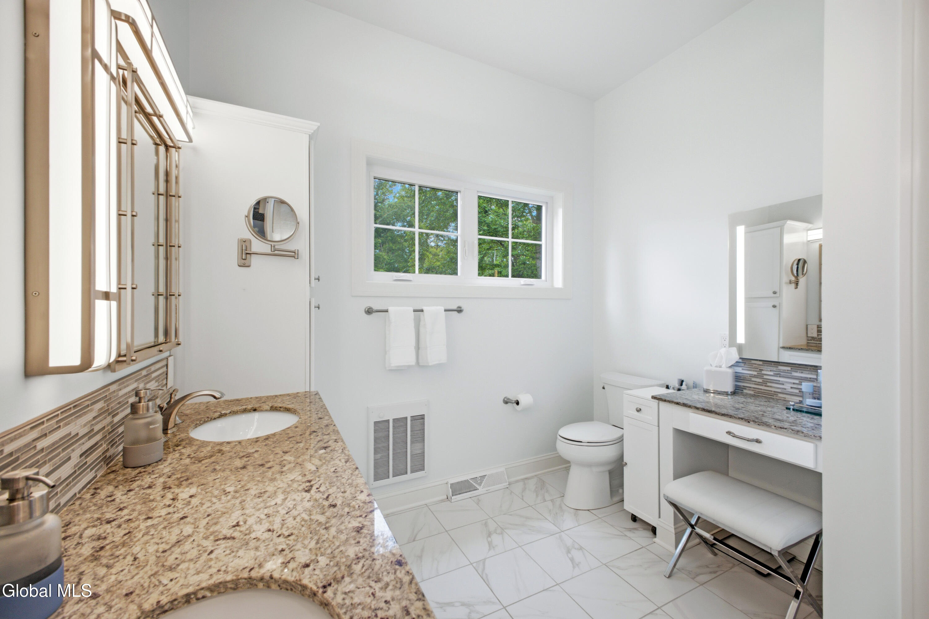 26 Yachtsman Way Malta NY 12020